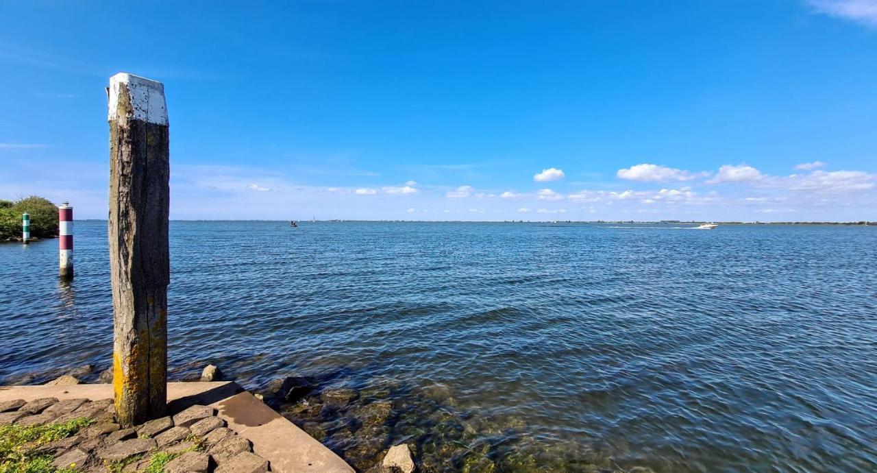 B&B Logeren Bij De Burgemeester Stad aan 't Haringvliet Экстерьер фото